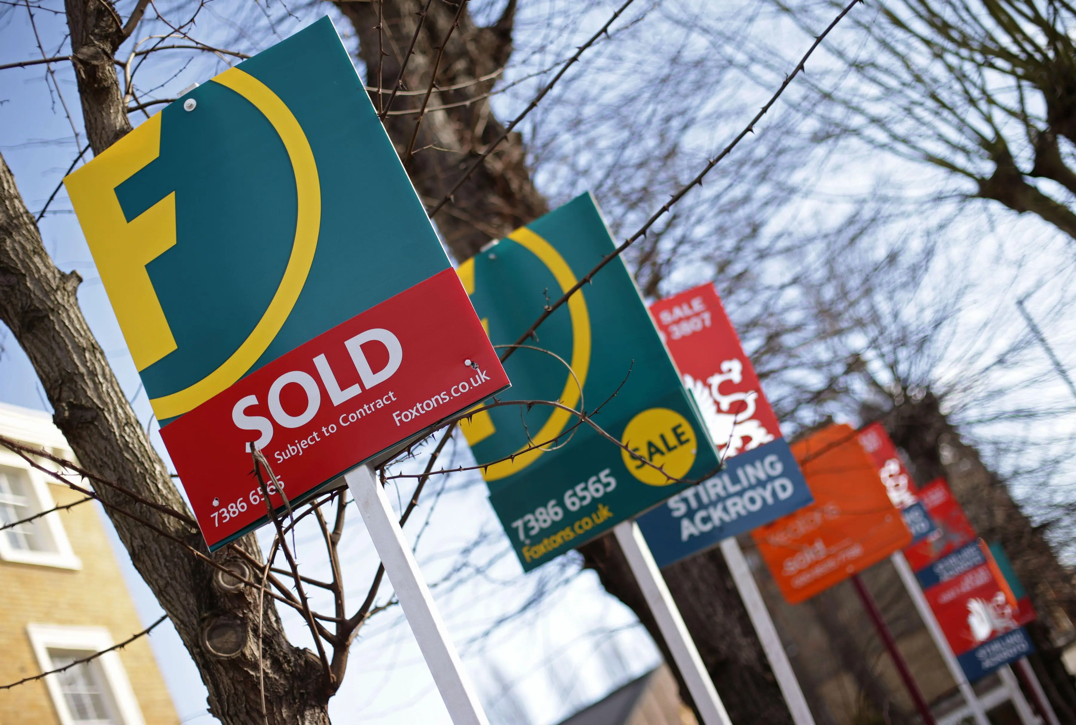 Halifax the latest major lender to cut mortgage rates - Image