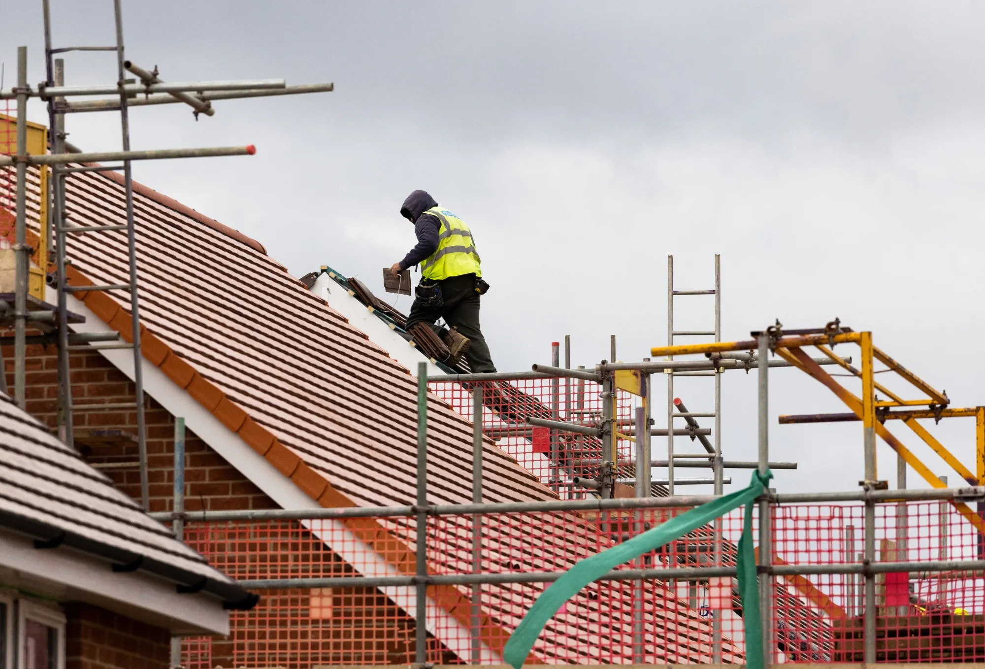 95% of property professionals expect government to miss housebuilding target - Image