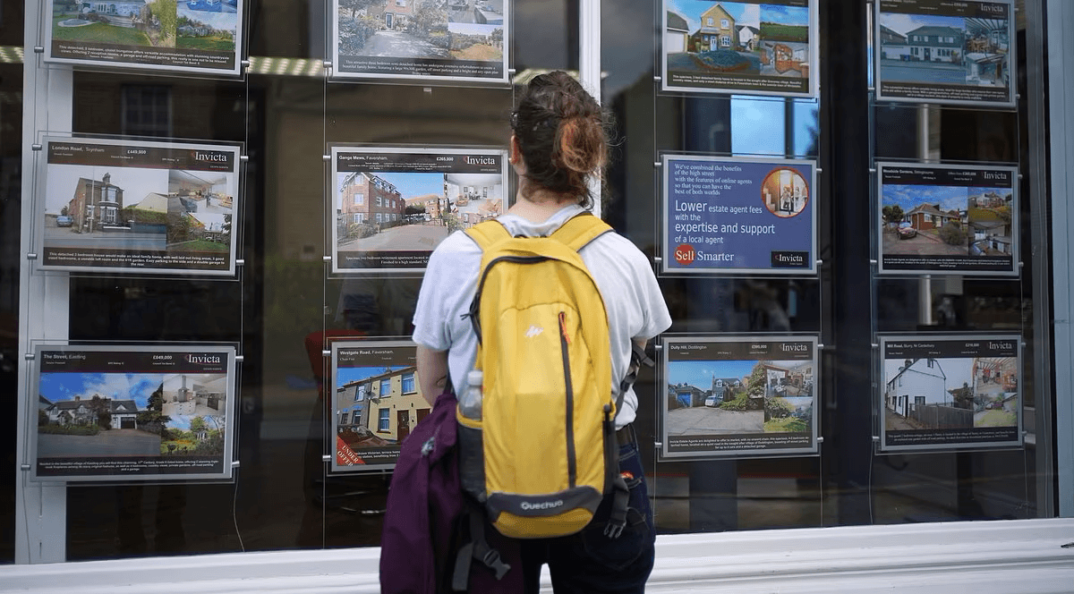 House prices continued to rise in August, says ONS - Image