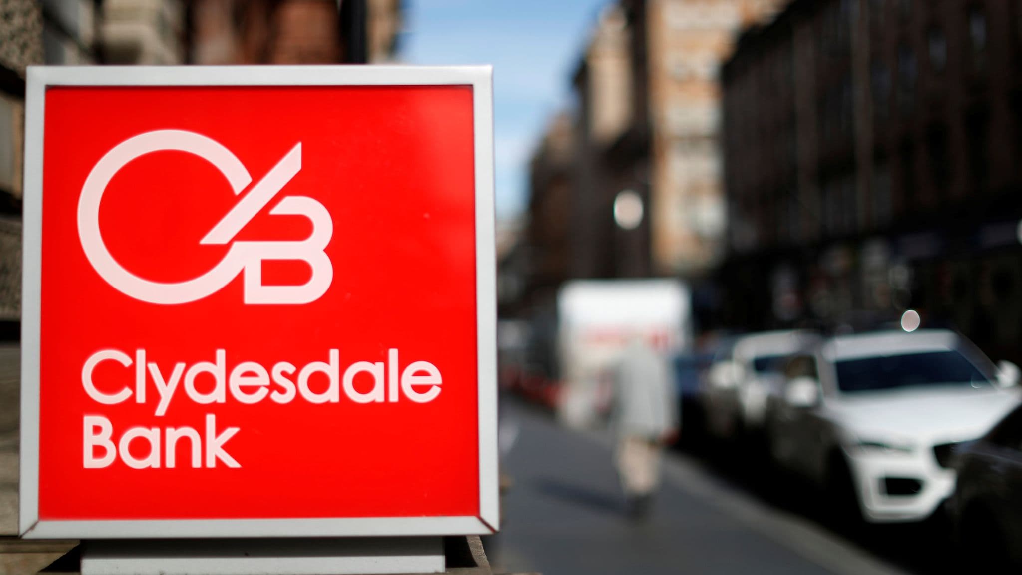 Clydesdale Bank and Barclays both announce new rate cuts - Image